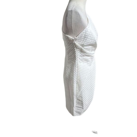 Revolve Asilio Queen B NWT One Sleeve Dress White size M Sold Out Online - Picture 3 of 5